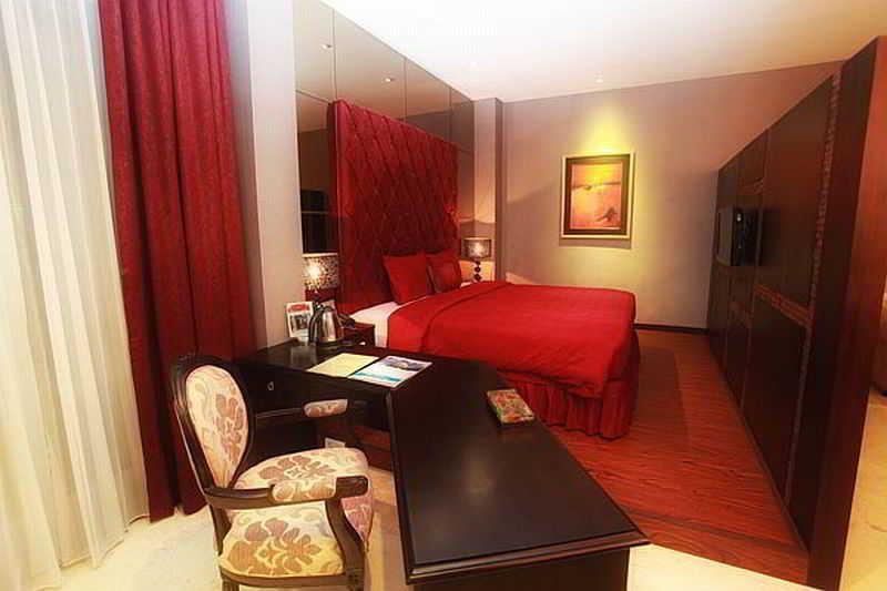 The Palais Dago Hotel 3*
